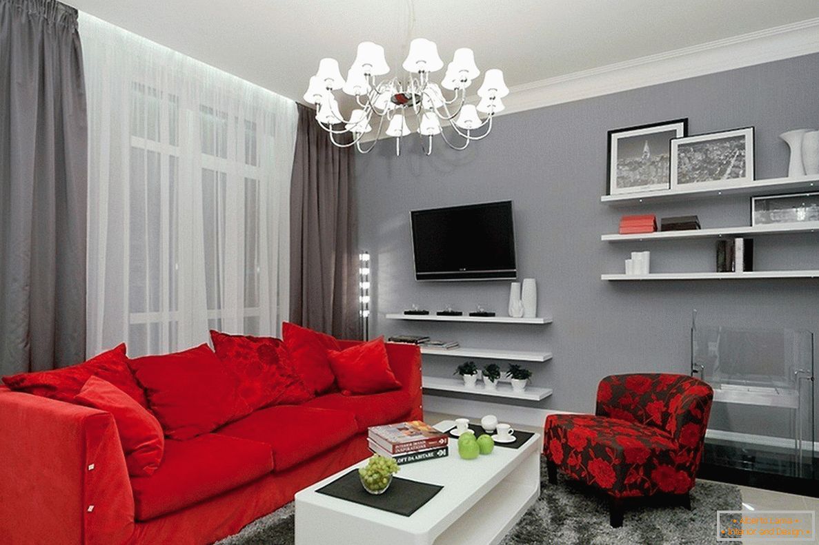 Šedo-červený obývací pokoj