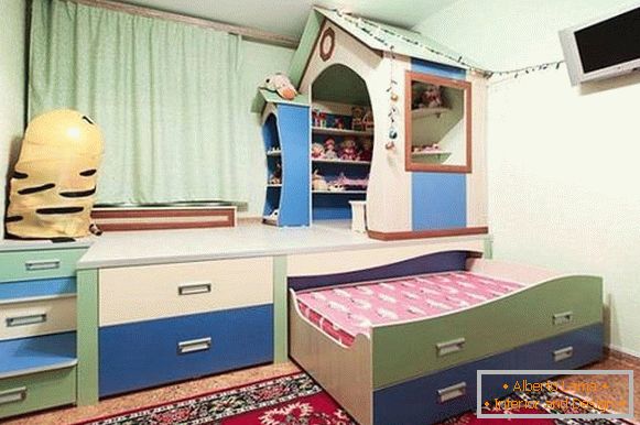 Šatní skříň v dětském pokoji, foto 6