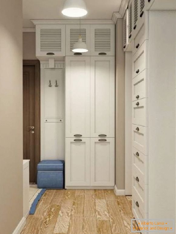 skříň v chodbě s výkyvnými dveřmi, foto 5