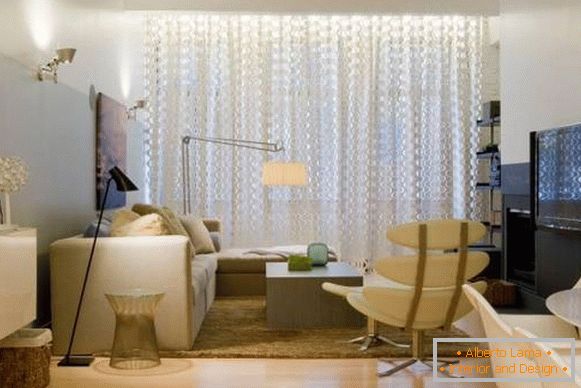 transparentní-bílá-záclona-pro-obývací pokoj