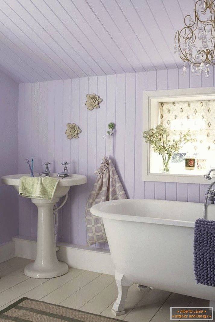 Koupelna v barvě lila