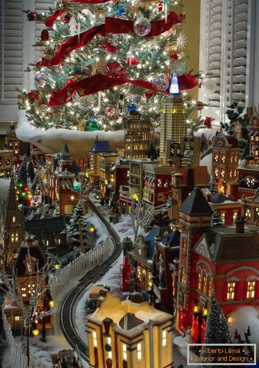 Město vánočních stromků s hračkami