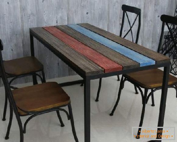stoly ve stylu podkroví, foto 11