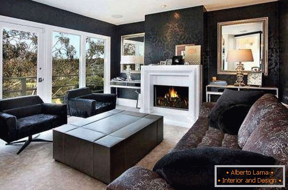 Černé tapety a tmavý nábytek v obývacím pokoji