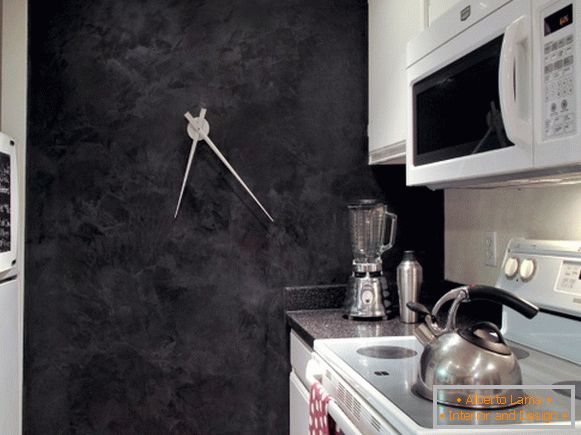 Černá benátské štuky v kuchyni fotografie