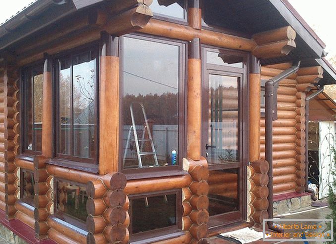 Jak správně připojit verandu k dřevěnému domu