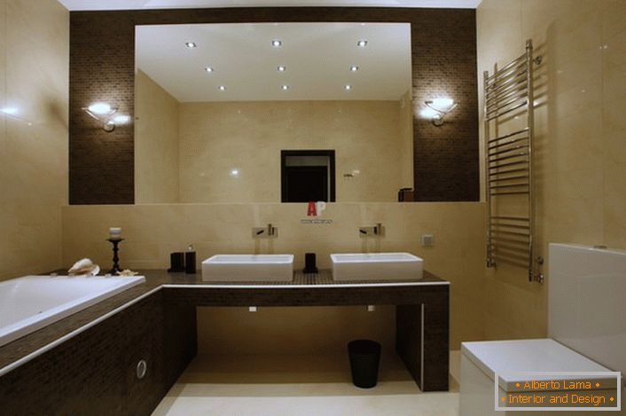 Koupelna v minimalistickém stylu je vyzdobena světle béžovými a hnědými tóny. 