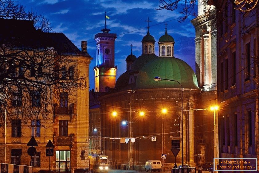 Noční Lviv