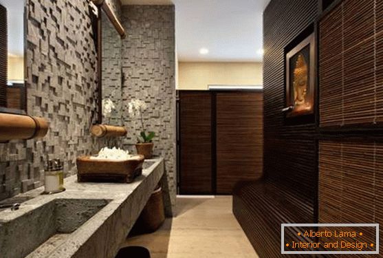 Koupelna s asijskými motivy a přirozenými textury