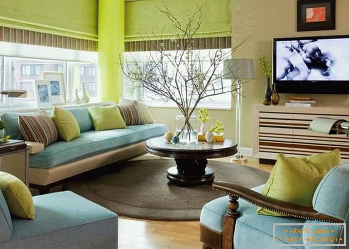 Zelená a modrá v obývacím pokoji