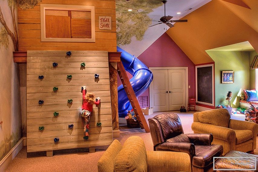 Stromový dům s dobrodružstvím v dětském pokoji