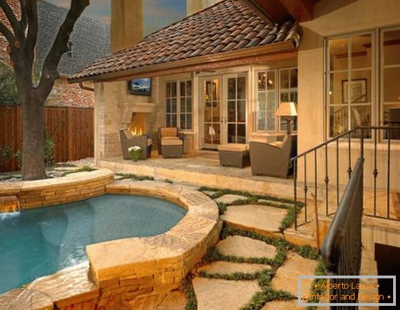 Elegantní veranda u bazénu