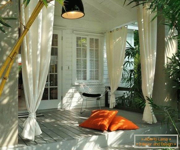 Veranda v tropickém stylu