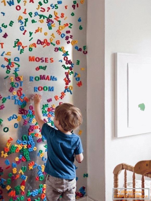 Neobvyklá dekorace stěny v dětském pokoji