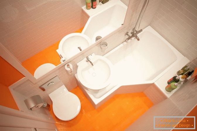 Šumivé oranžové v interiéru koupelny