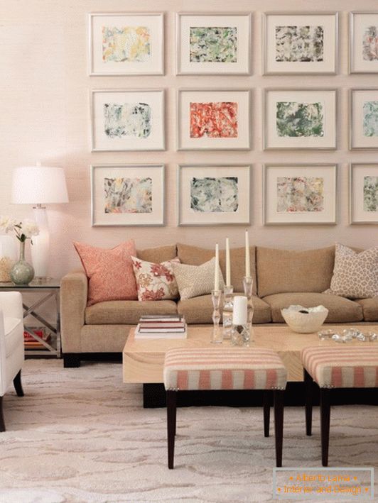 Světlé pastelové odstíny v designu obývacího pokoje