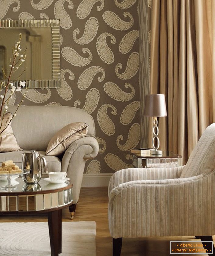 Textilie v interiéru obývacího pokoje jsou poctou minulých tradic.