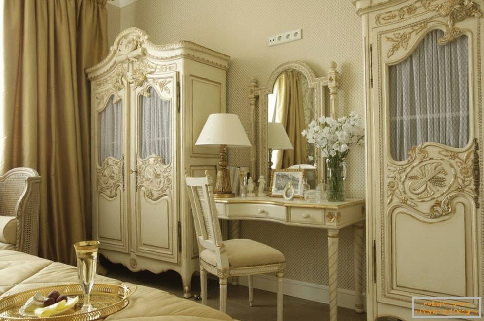 Luxusní nábytek v ložnici