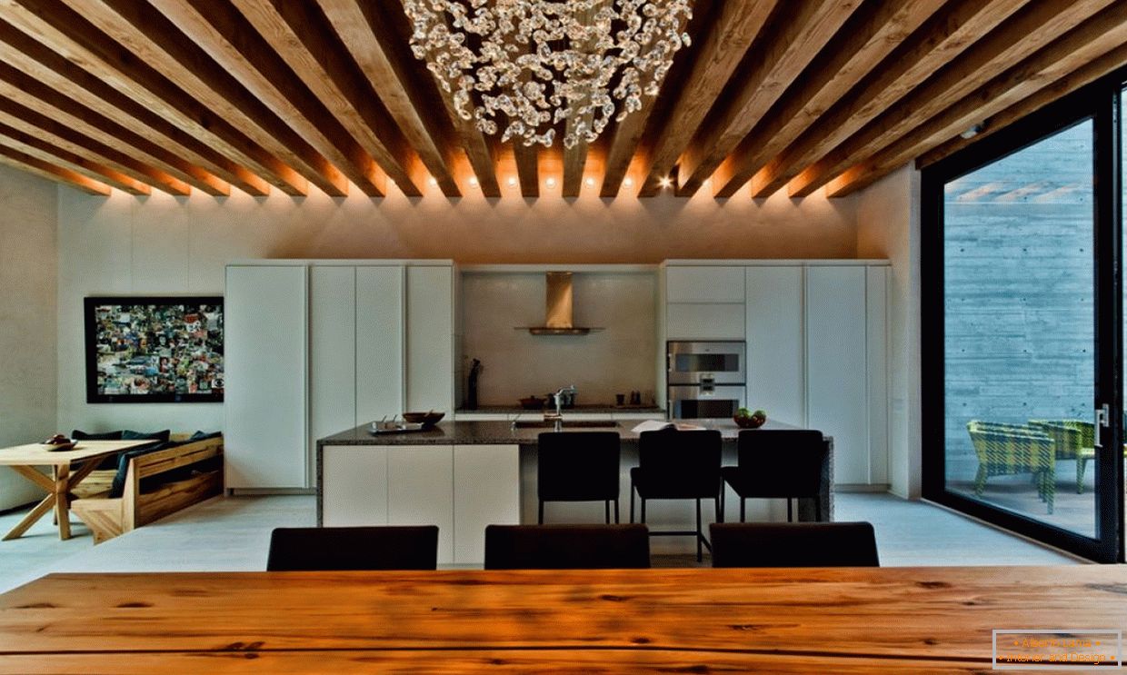 LED osvětlení na dřevěném stropu