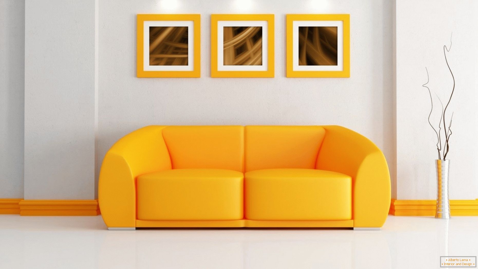 Světlý interiér s oranžovou pohovkou