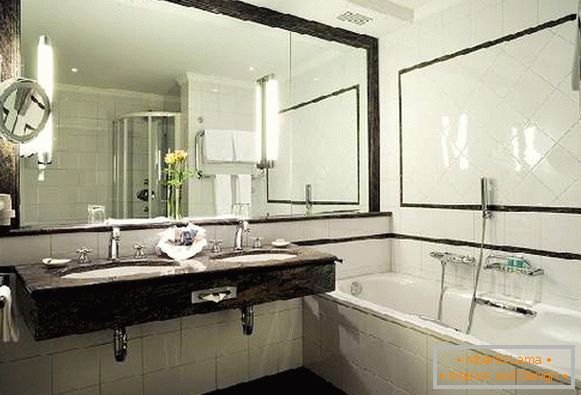 design koupelny s velkým zrcadlem, foto 38