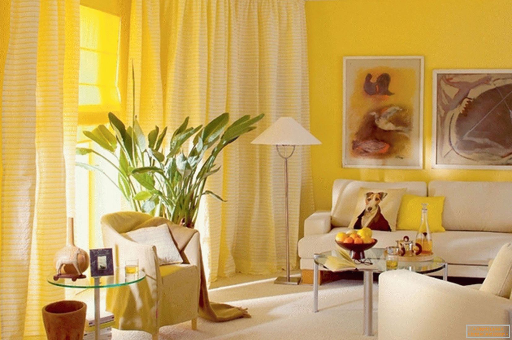 Sluneční obývací pokoj je žlutý