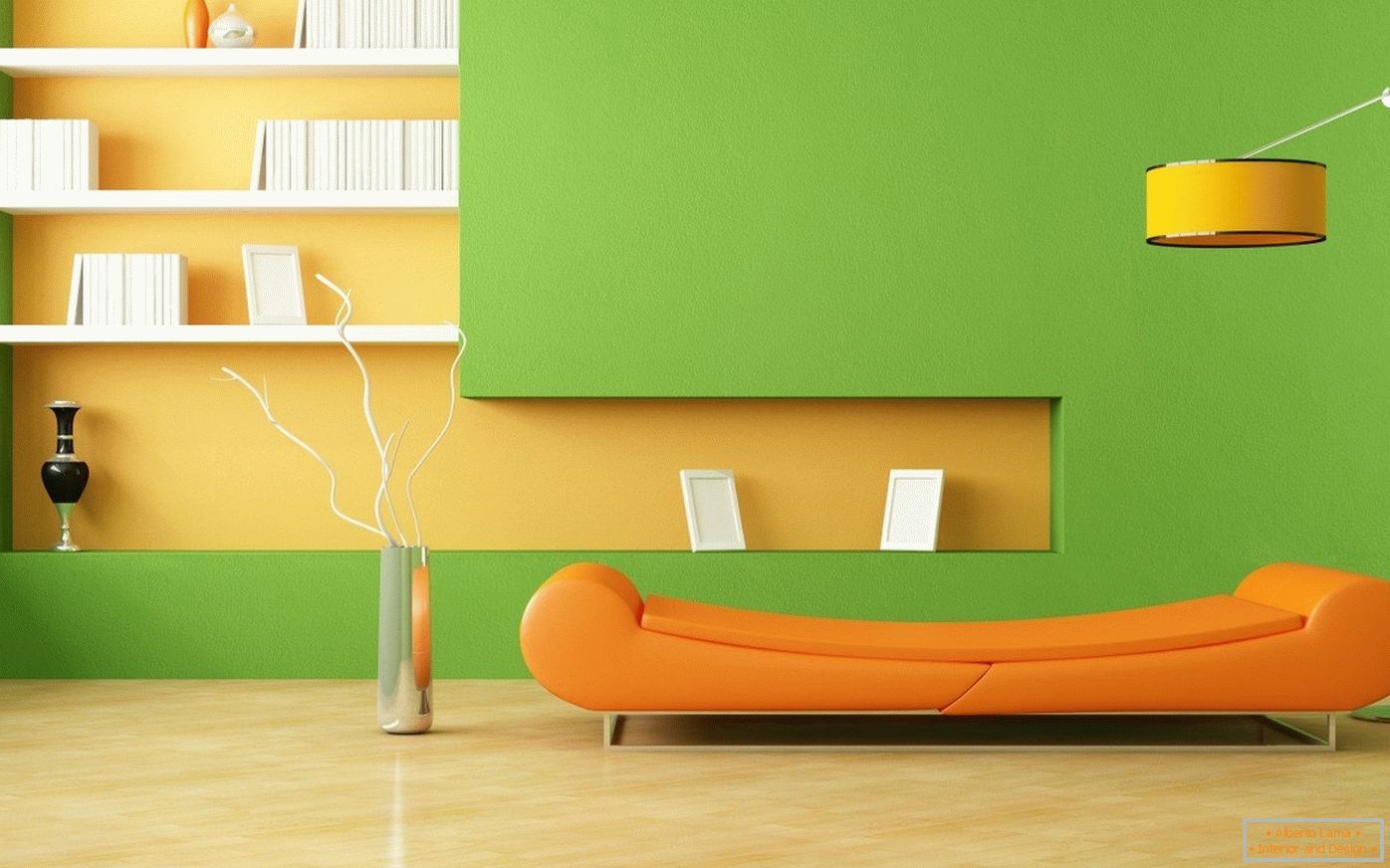 Oranžová pohovka a zelené stěny