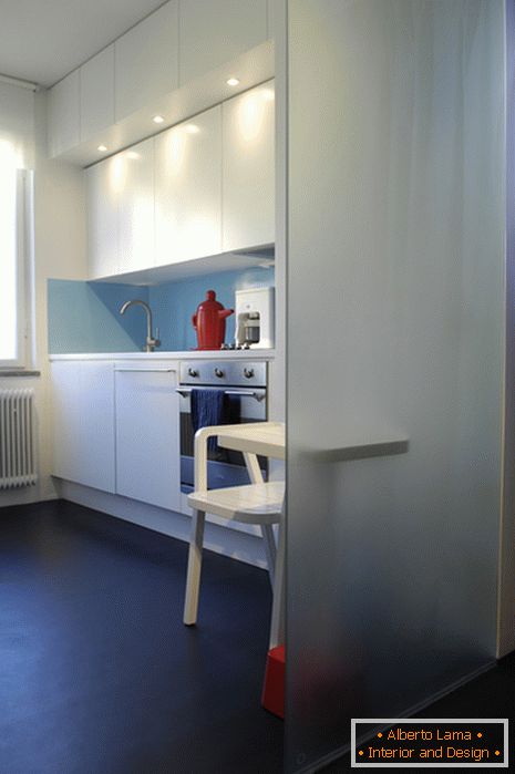 Kuchyňský design interiéru v malém bytě