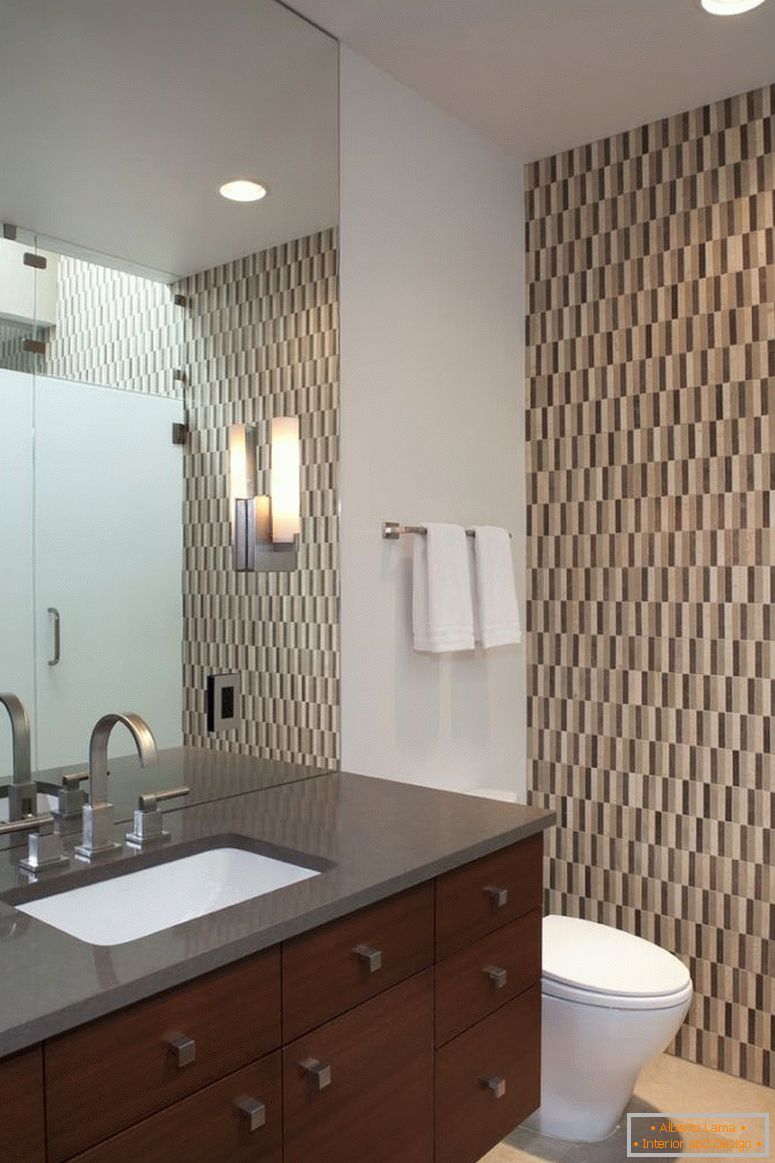 minimalist-lake-lb-koupelna-interiér-design-with-wooden-vanity-and-black-countertop-and-mirror-luxurious-bathrooms-interior-design-ideas-bedrooms-design-ideas-modern-bathrooms-design-bathroom