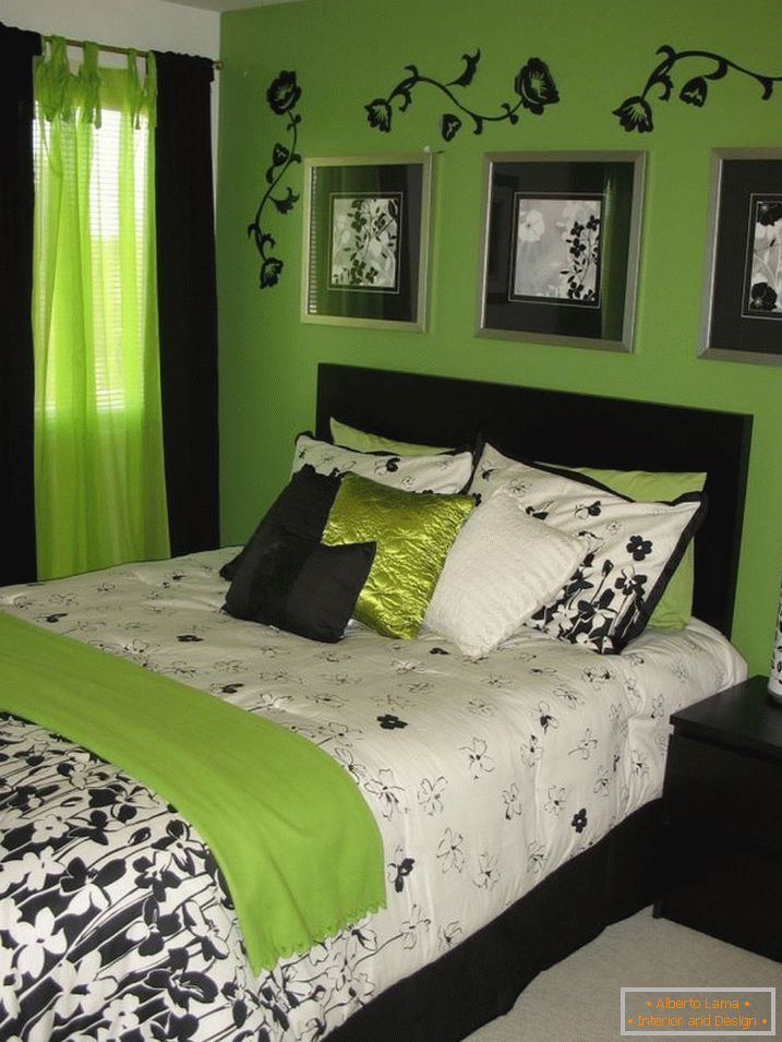 Kombinace zelené a černé v interiéru ložnice