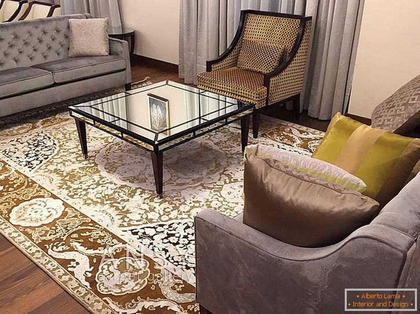 Designový koberec v obývacím pokoji
