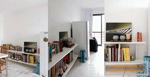 Interiér malého studiového bytu pro ženu
