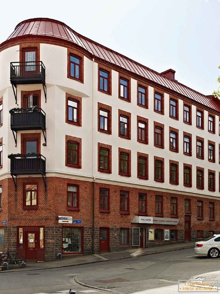 Pětipodlažní bytová budova ve Švédsku