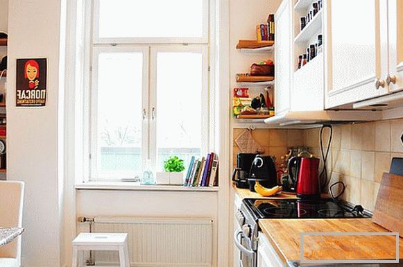 Fotografie interiéru malé kuchyně