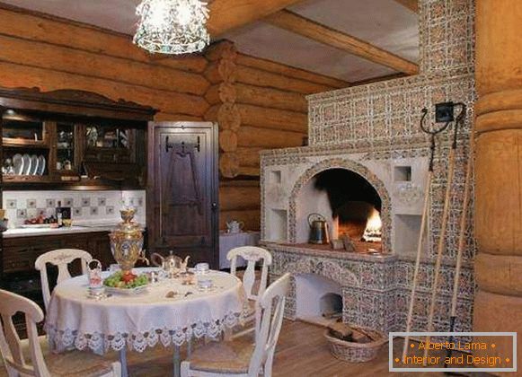Ruský etnický styl v interiéru - fotografie v soukromém domě