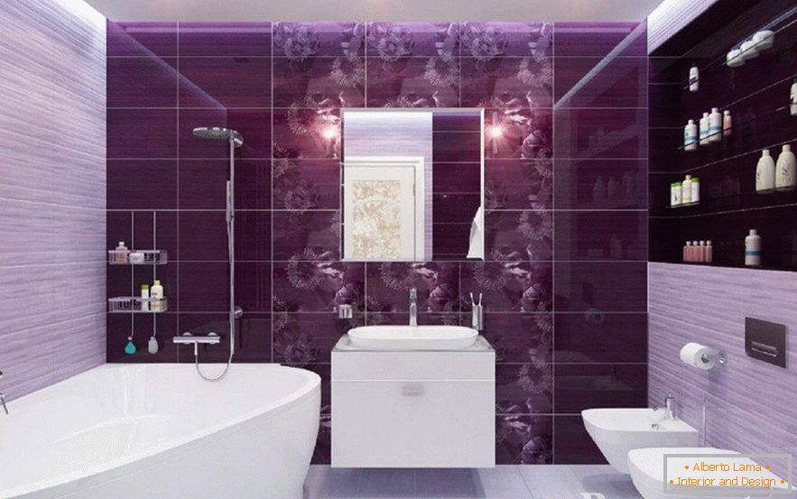 Koupelna s fialovými dlaždicemi