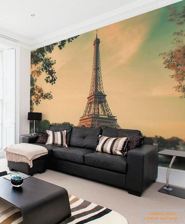 Eiffelova věž v obývacím pokoji