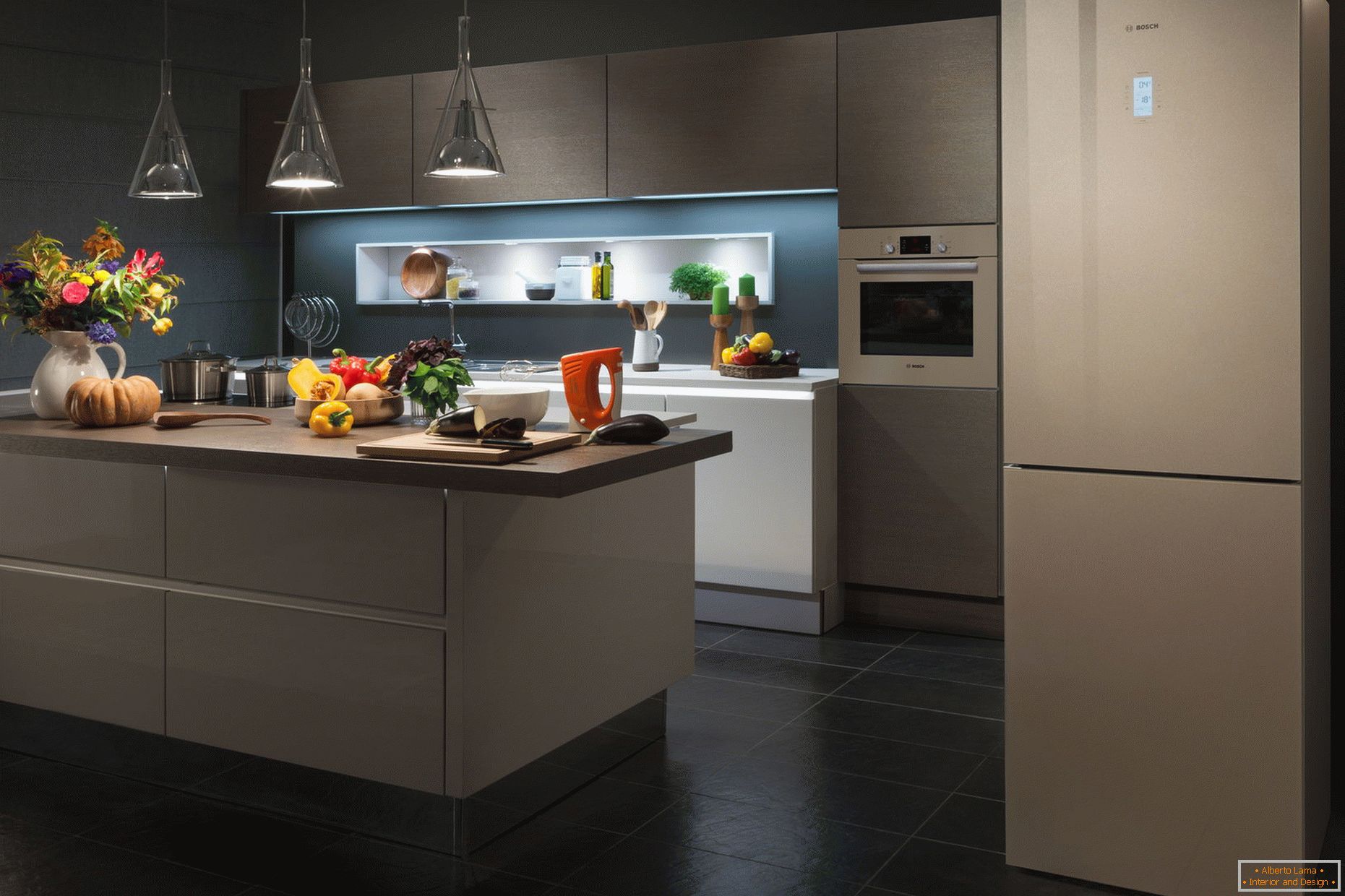 Moderní kuchyňský interiér s lednicí