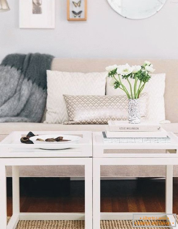 Malé stoly pro obývací pokoj