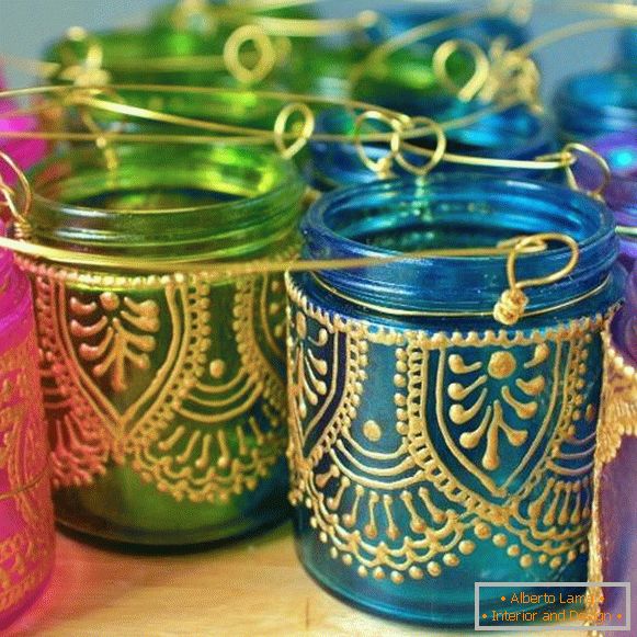 domácí svícny v marockém stylu