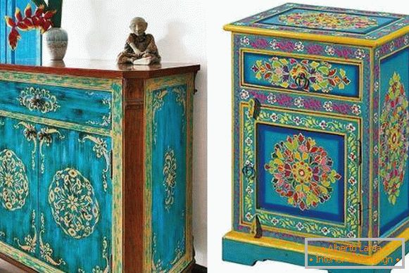 Indický nábytek s ručně malovanou šablonou