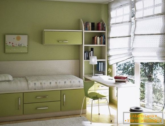 příklad použití nábytku v interiéru malé dětské ložnice