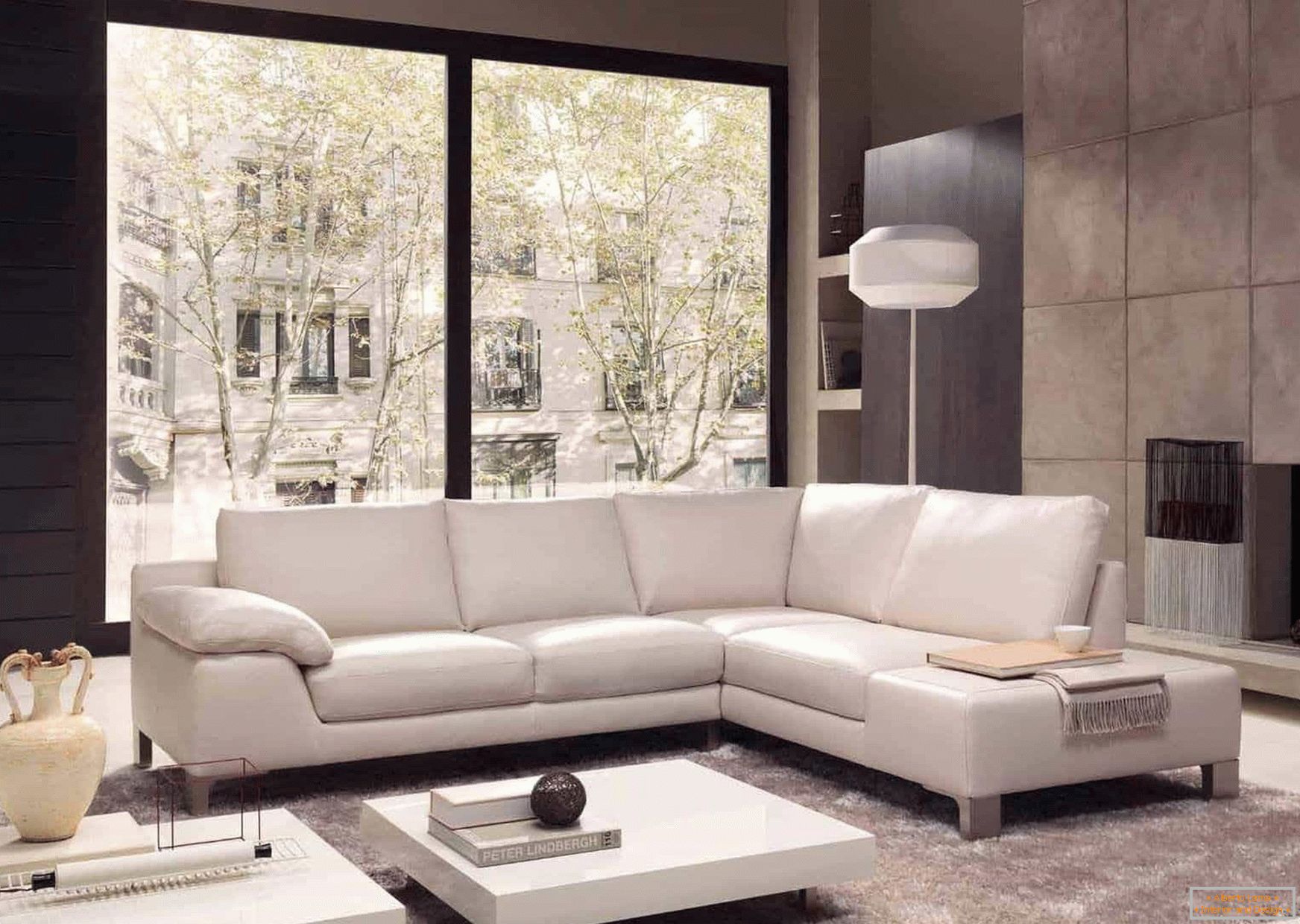Návrh obývacího pokoje v moderním stylu s krbem