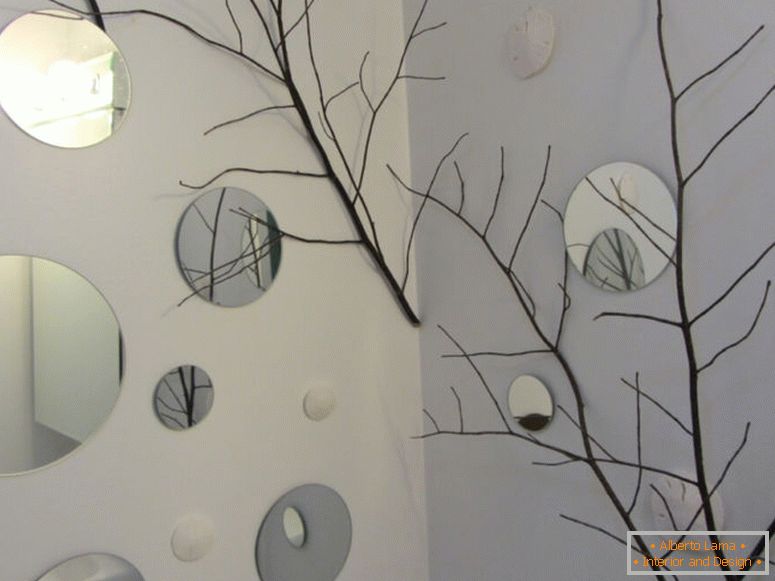 fascinující malá ozdobná kruhová zrcadla s dekorativním stromem kufr-dekor-fotky-čerstvých nápadů-galerie-kruhová zrcadlová stěna-dekorace