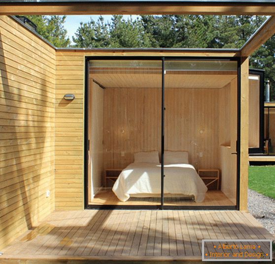 Ložnice v dřevěném modulárním domě