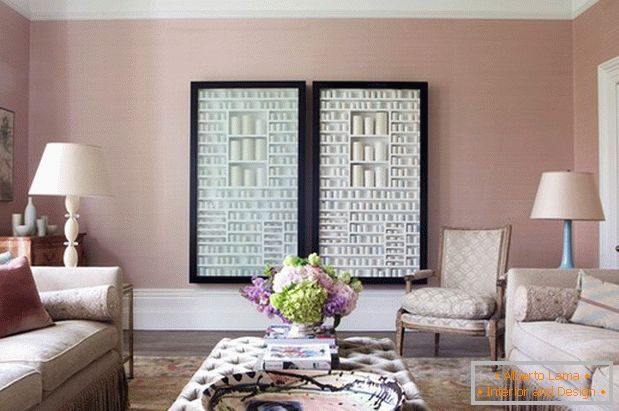 Obývací pokoj v růžových tónech