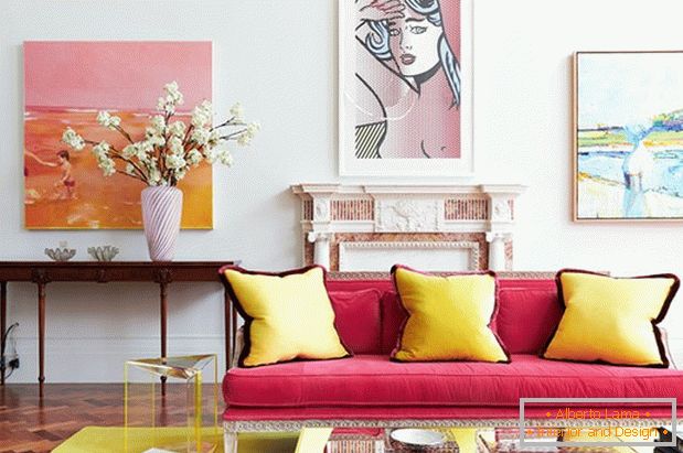 Okouzlující obývací pokoj v jasných barvách