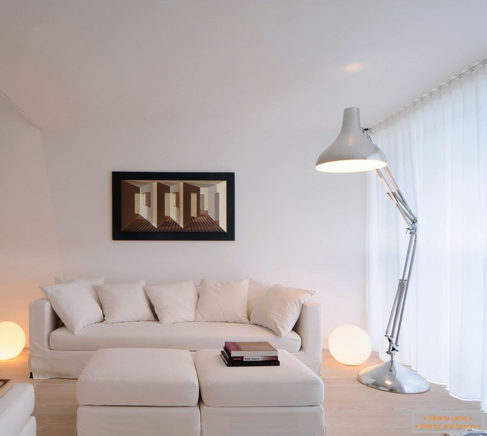 Velká obývací lampa v obývacím pokoji