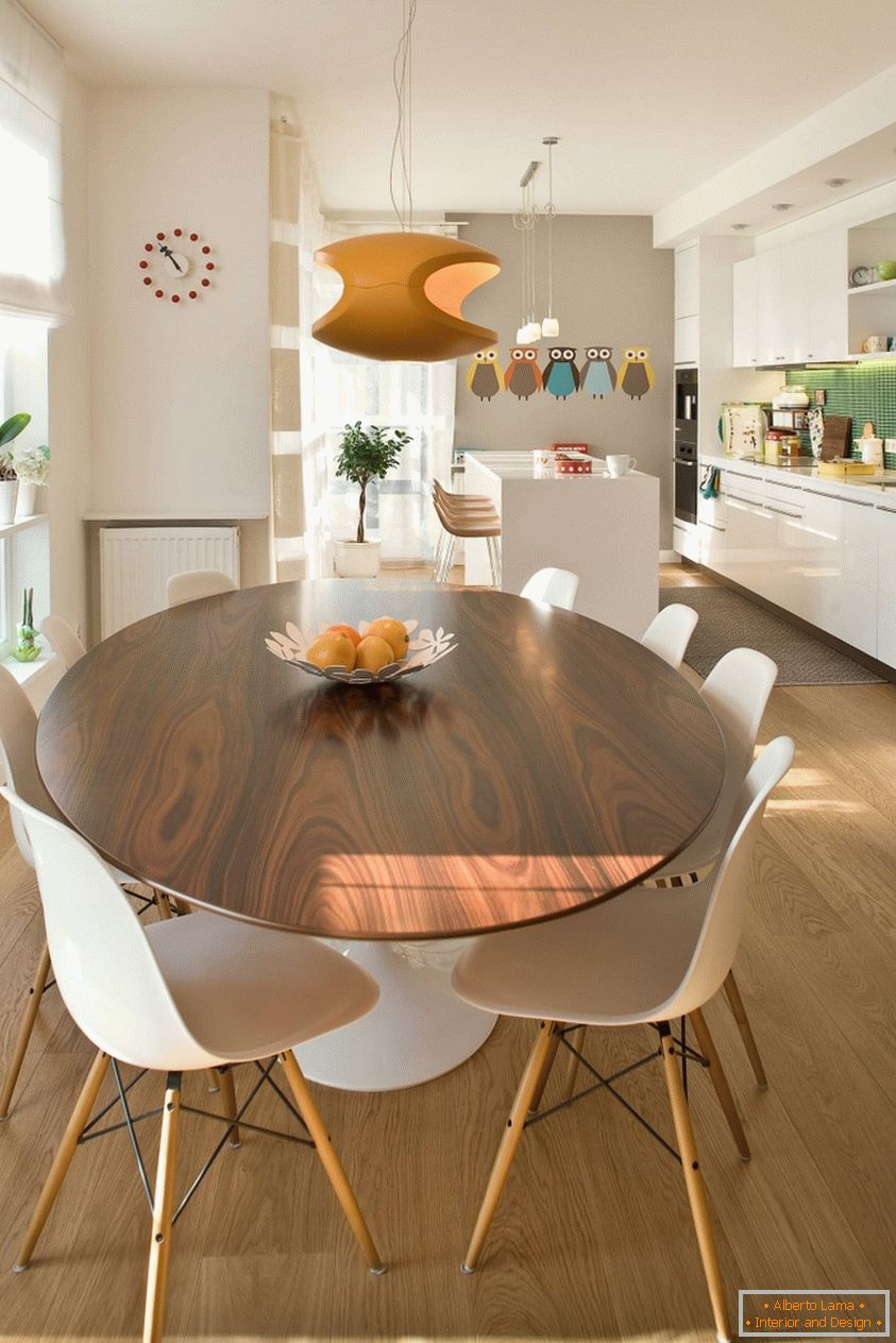 Design dřevěného stolu pro kuchyni