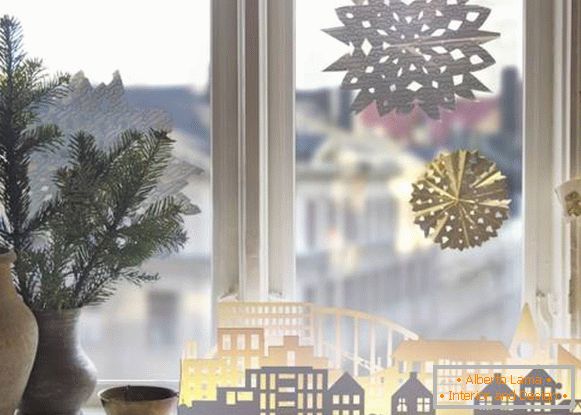 Jak zdobit okna pro Nový rok 2017 s papírem